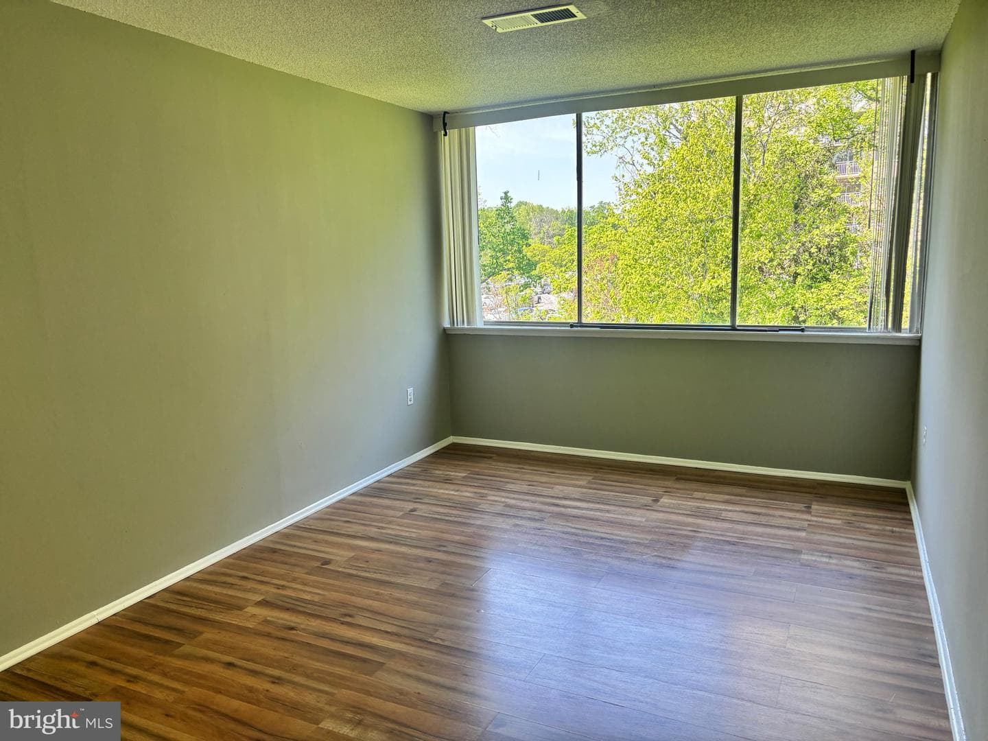 1832 Metzerott Road #403 photo 9