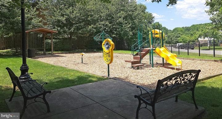 1321 Karen Boulevard #103 photo 38