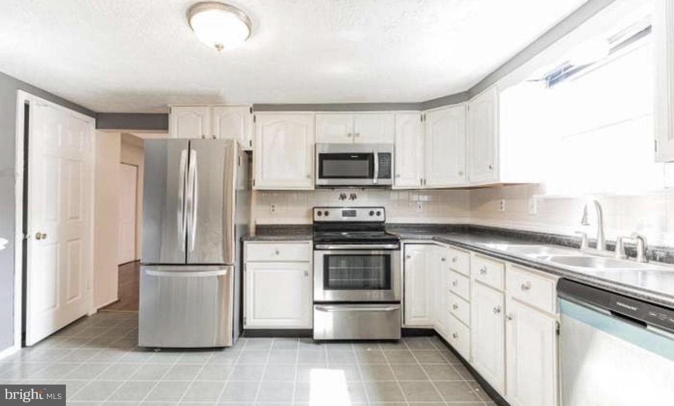 10801 Winston Churchill Court photo 23