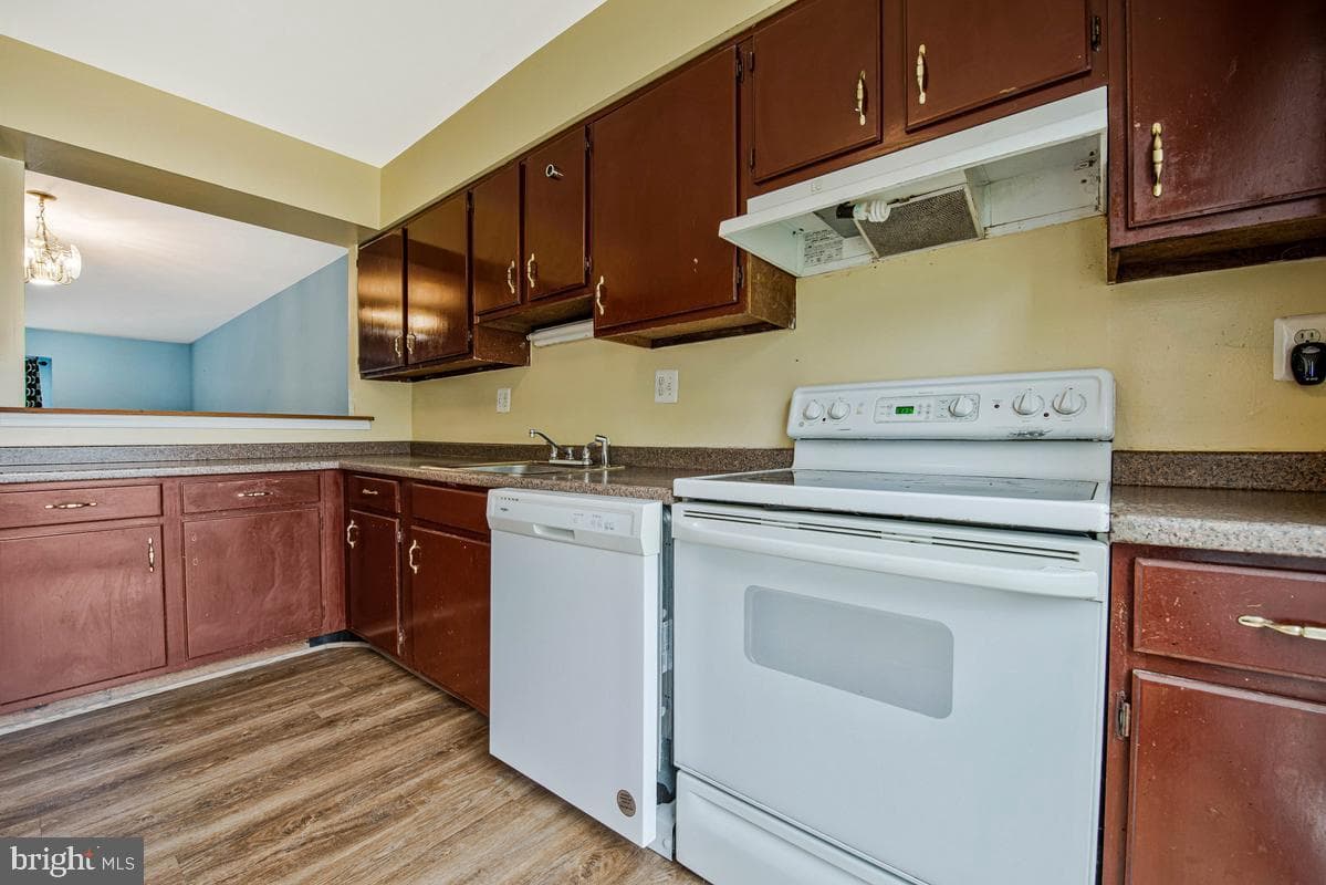 10721 Castleton Turn photo 18
