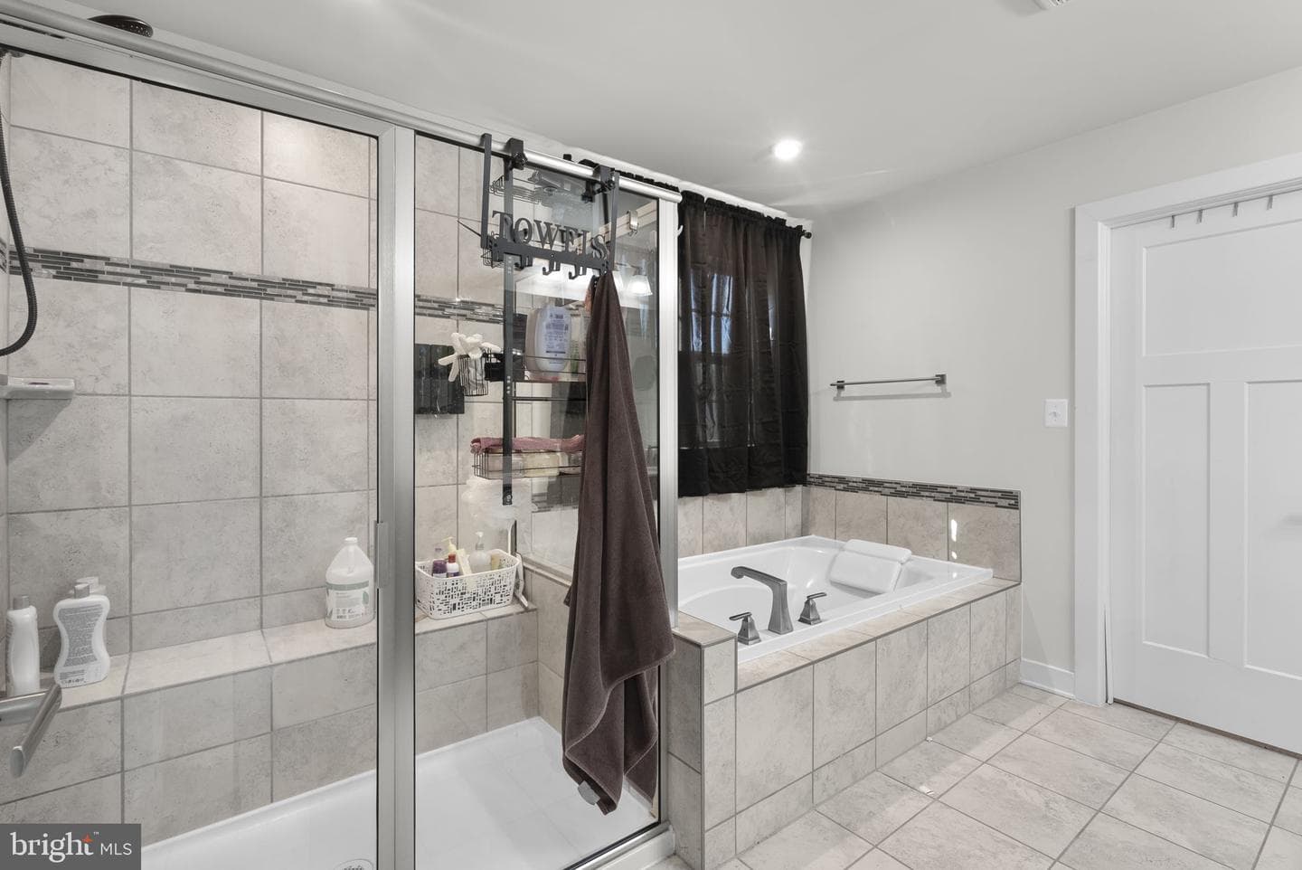9801 Passage Drive photo 24