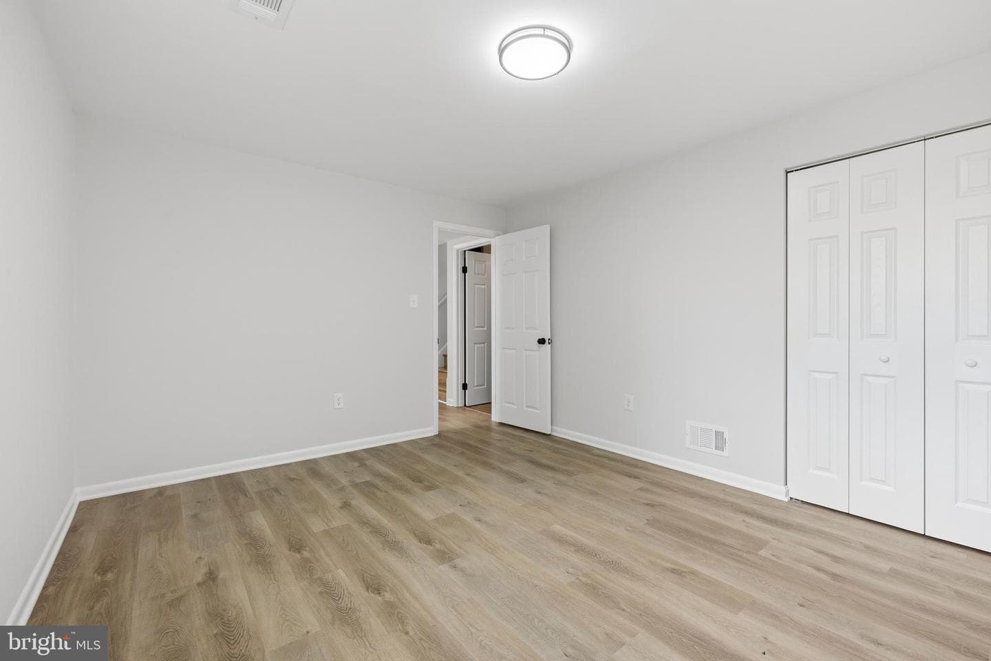 6109 Colonial Terrace photo 24