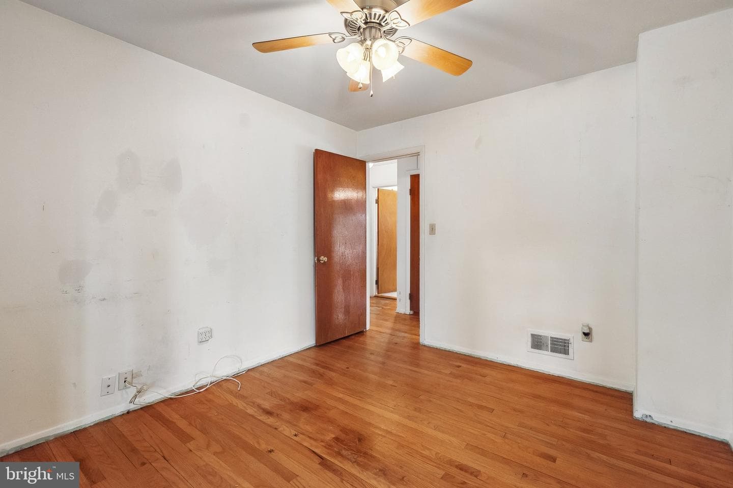 7302 Powhatan Street photo 10