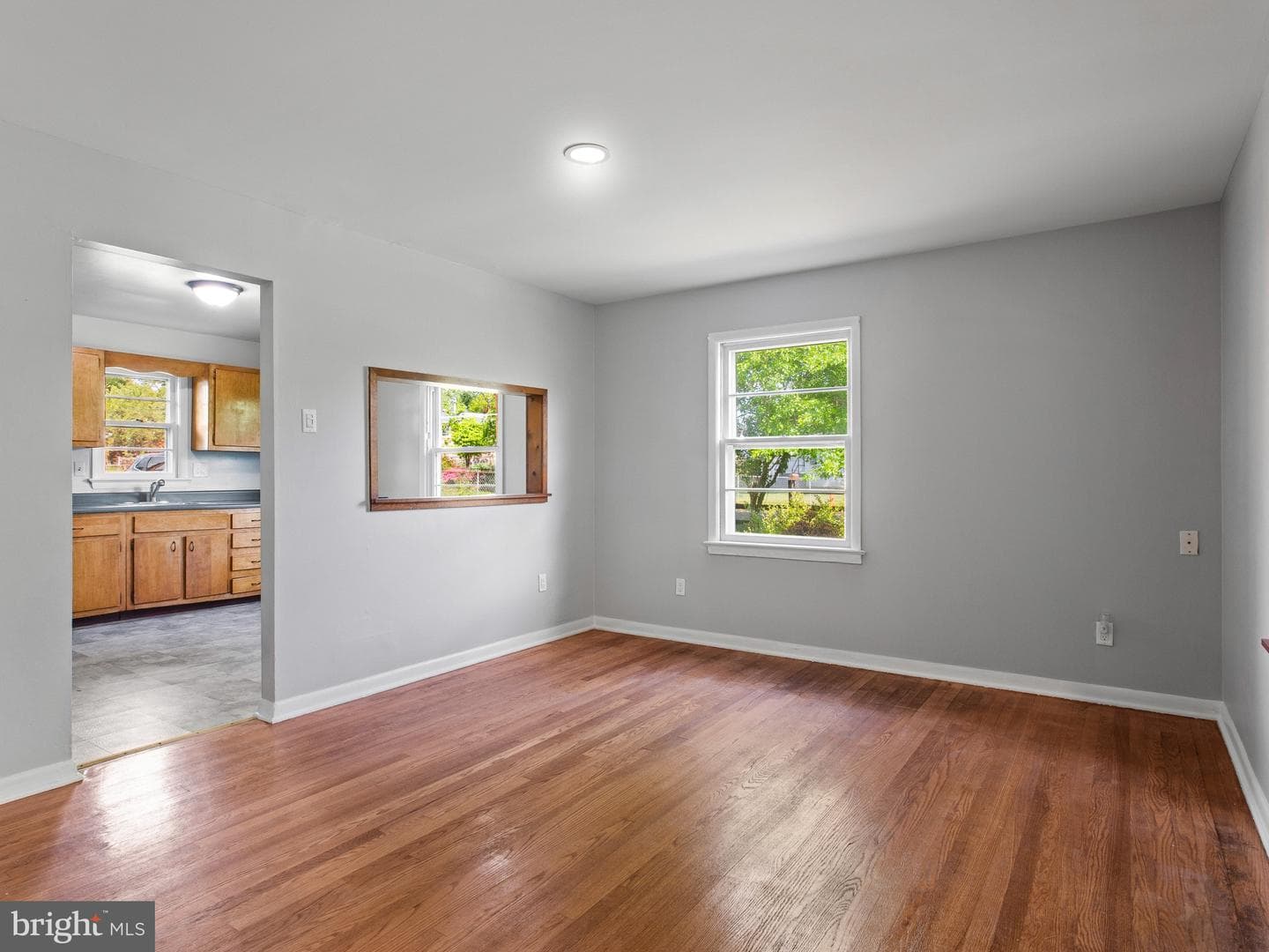 7607 Latham Avenue photo 4
