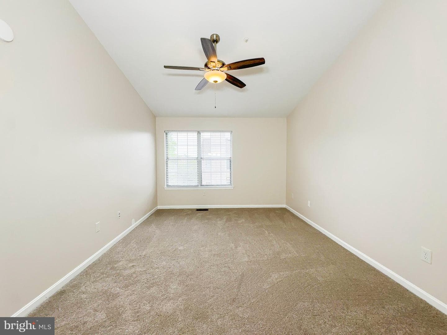 13909 King George Way # 355 photo 18