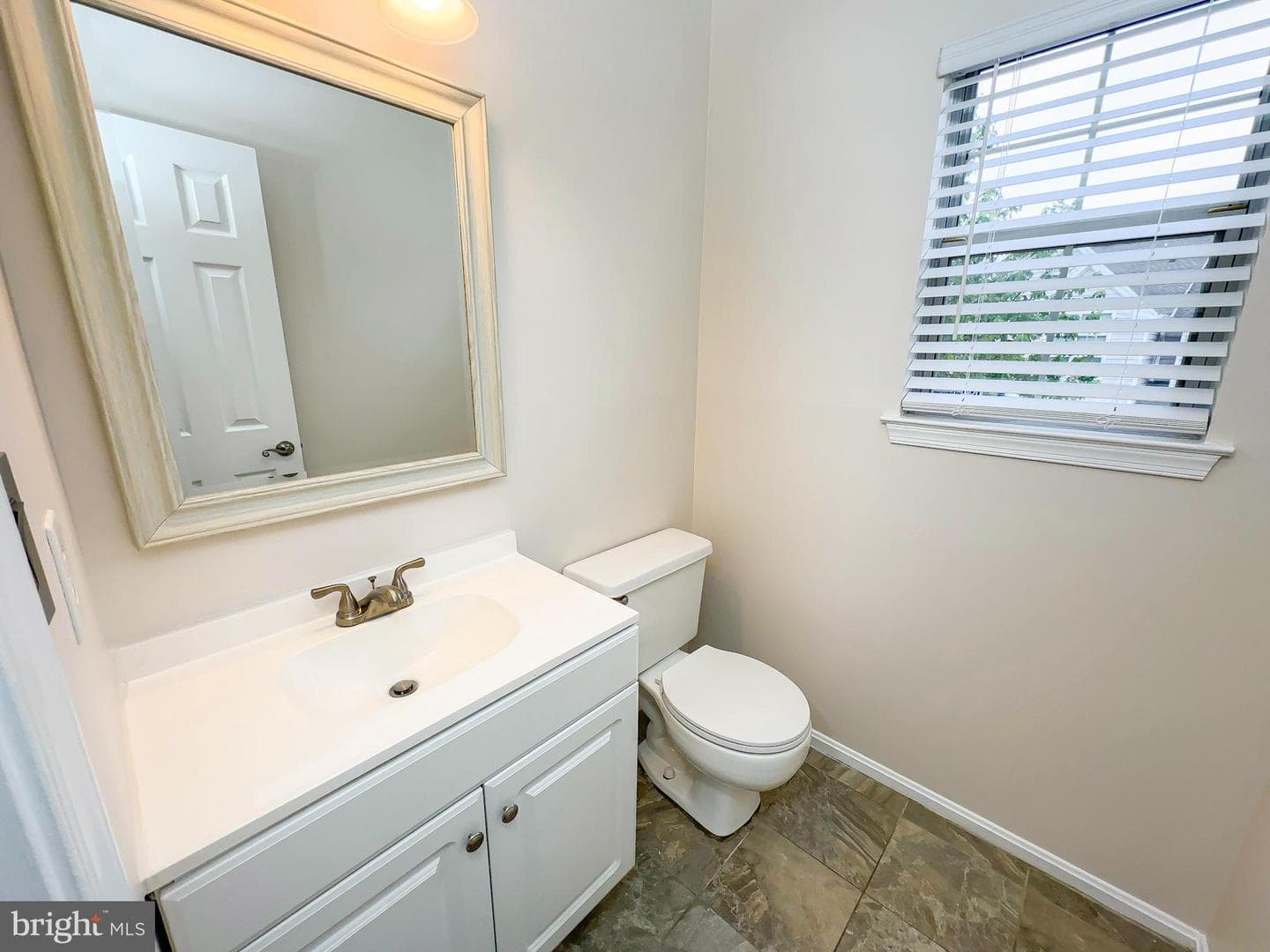 13909 King George Way # 355 photo 26