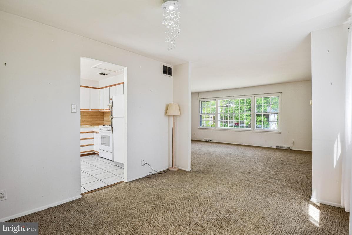 13307 Chalfont Avenue photo 11