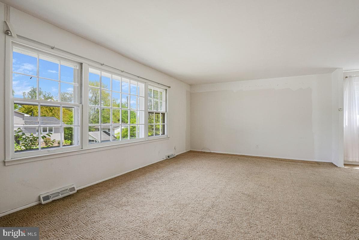 13307 Chalfont Avenue photo 7
