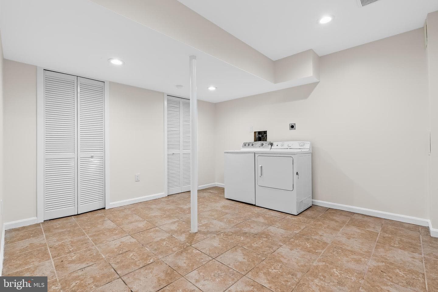 15732 Millbrook Ln # 79 photo 13
