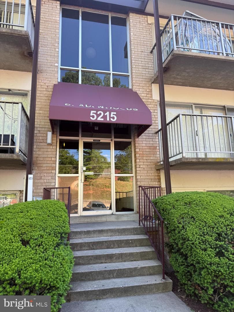 5215 Newton Street #302, Bladensburg