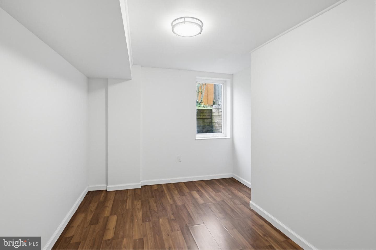 1906 Merrimac Drive photo 29