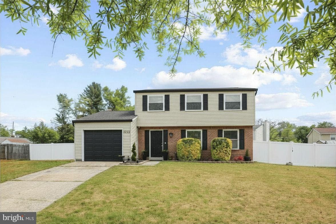 8702 Bolero Court photo 2