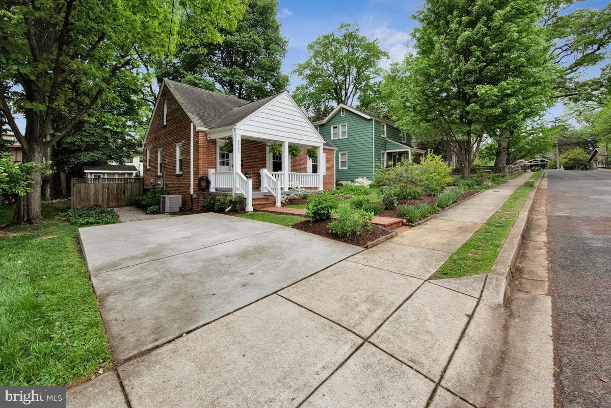 4205 Longfellow Street photo 47