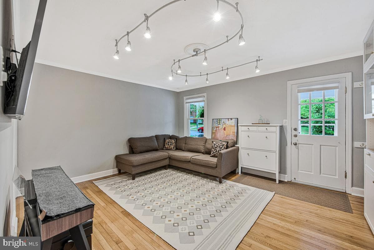 4205 Longfellow Street photo 8