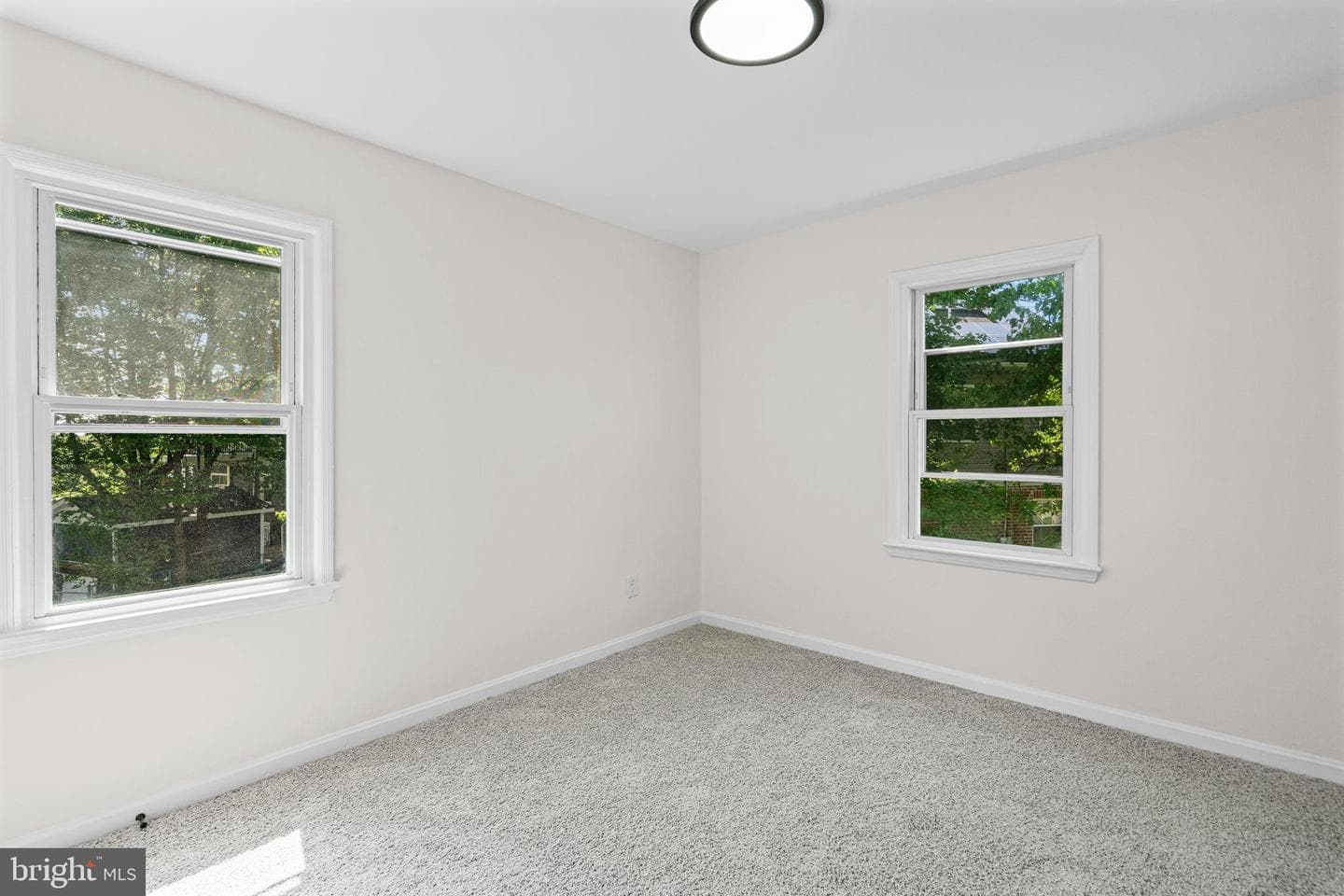 1142 Linden Avenue photo 19