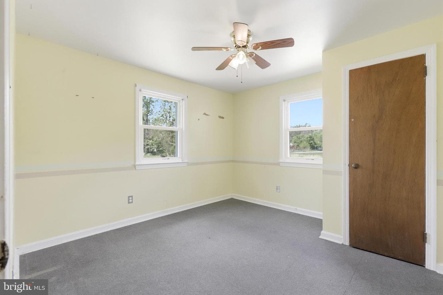 7725 Wills Lane photo 14