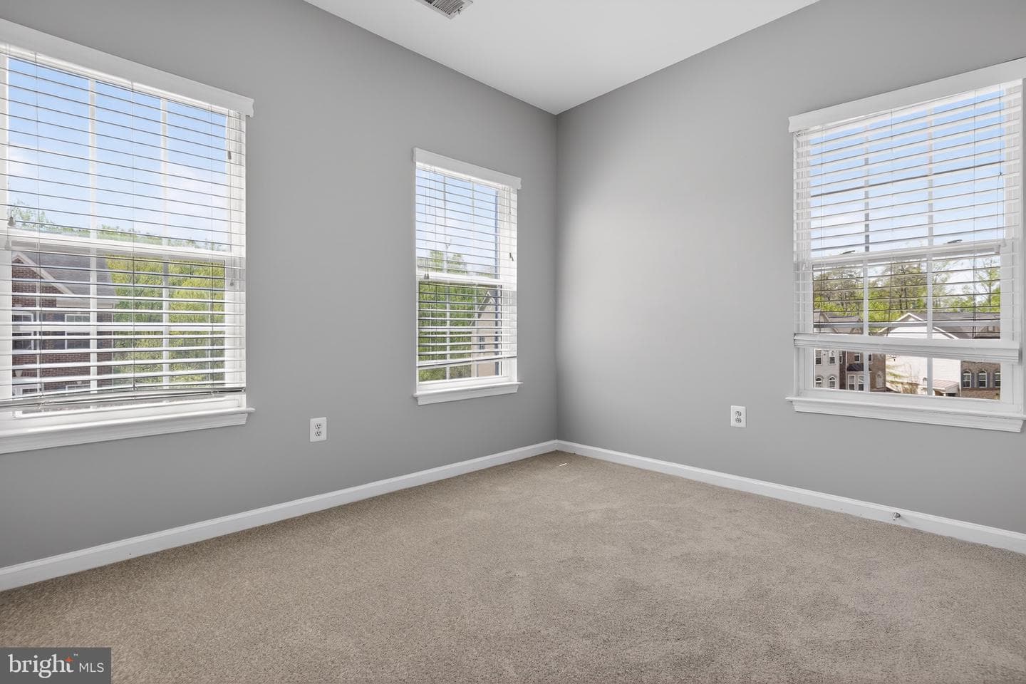 15224 N Berwick Lane photo 41