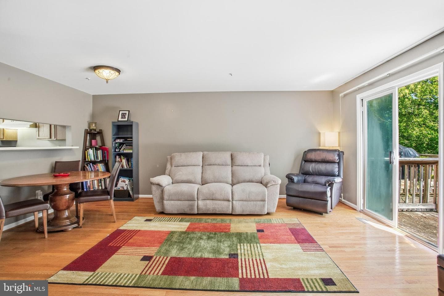 9904 Raintree Way photo 5