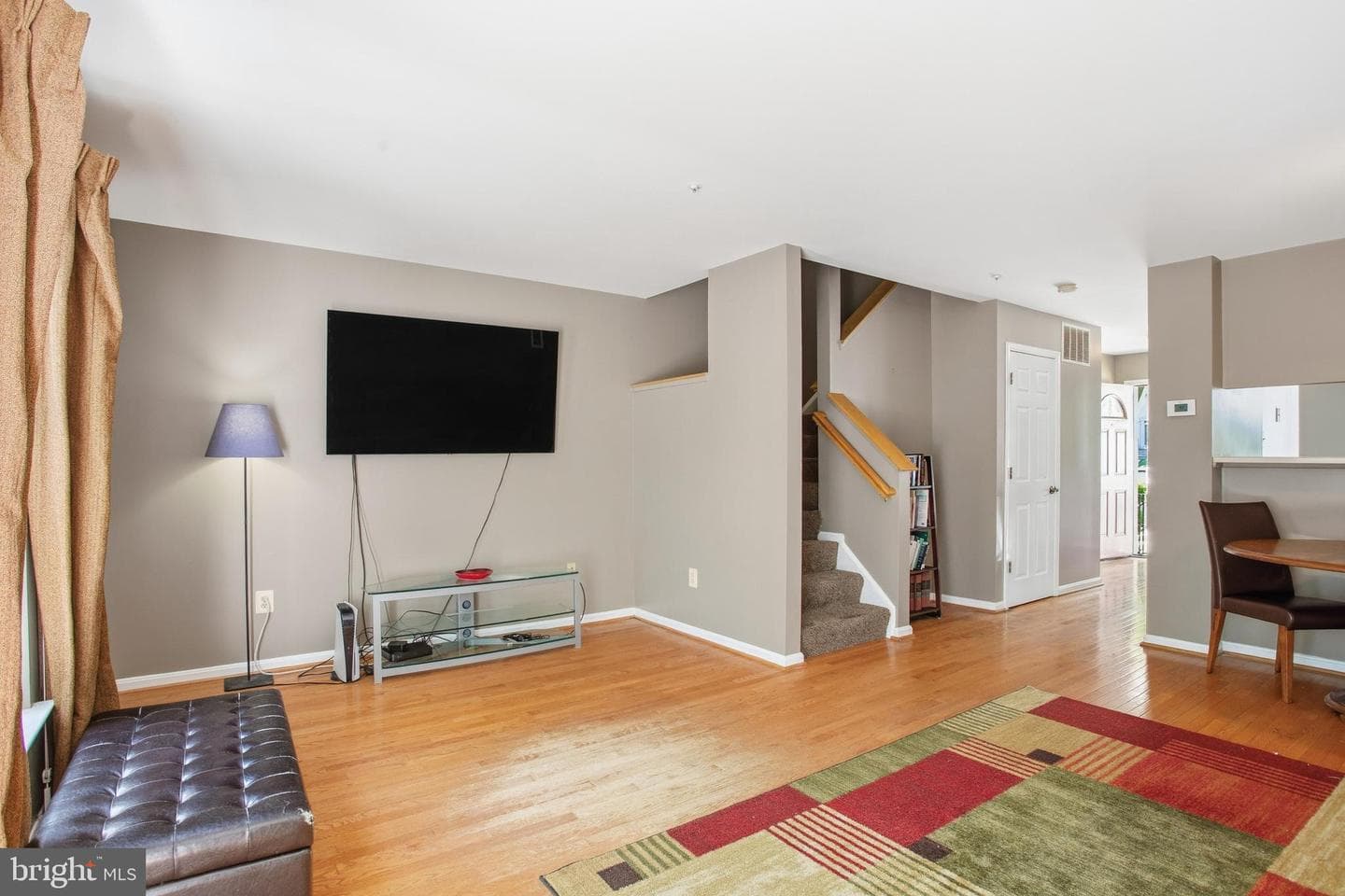 9904 Raintree Way photo 6