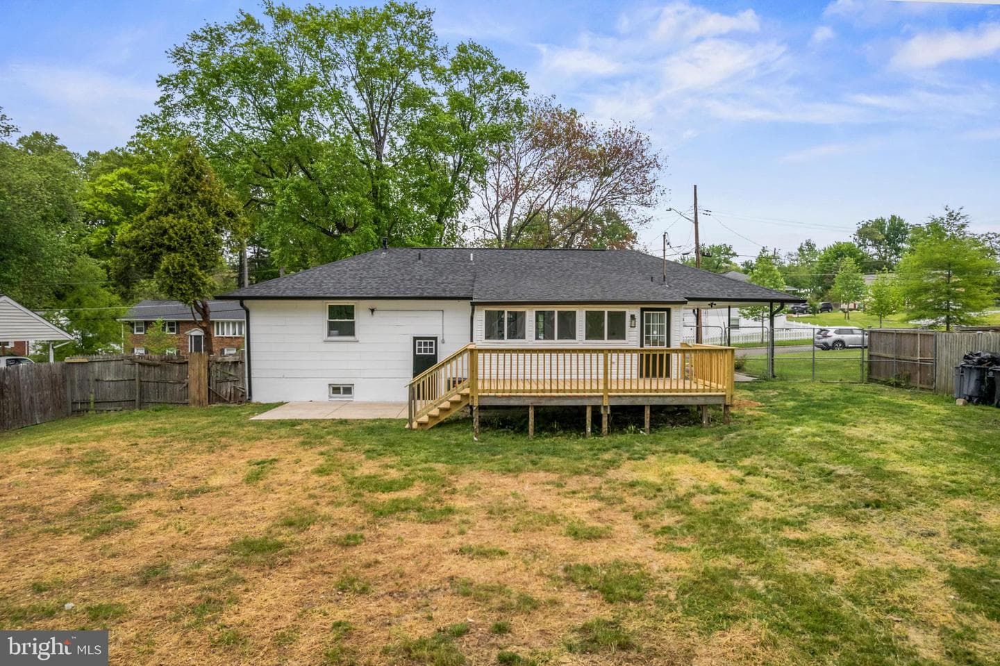 913 Applewood Street photo 57