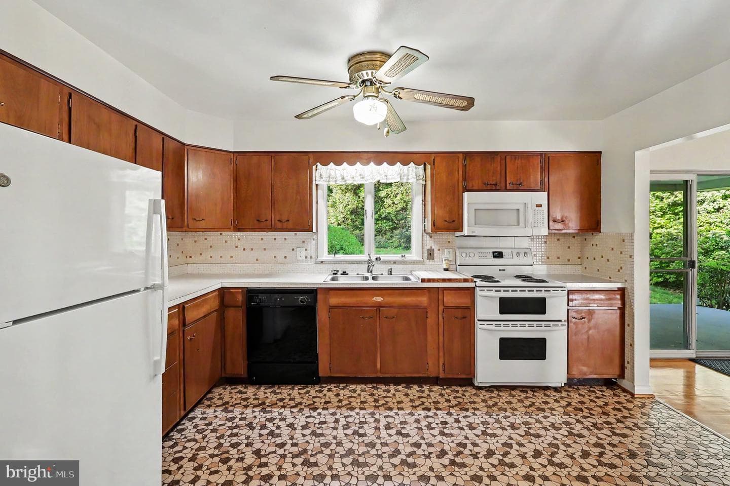 4411 Lucerne Road photo 7