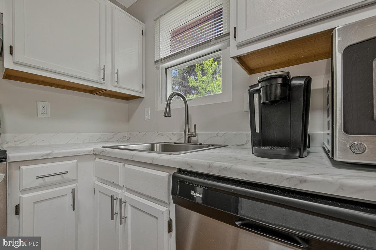 2404 Old Brooks Drive photo 12