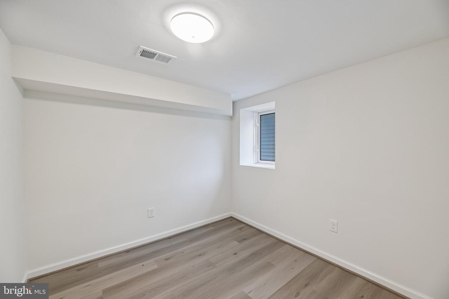 6710 Pine Grove photo 25