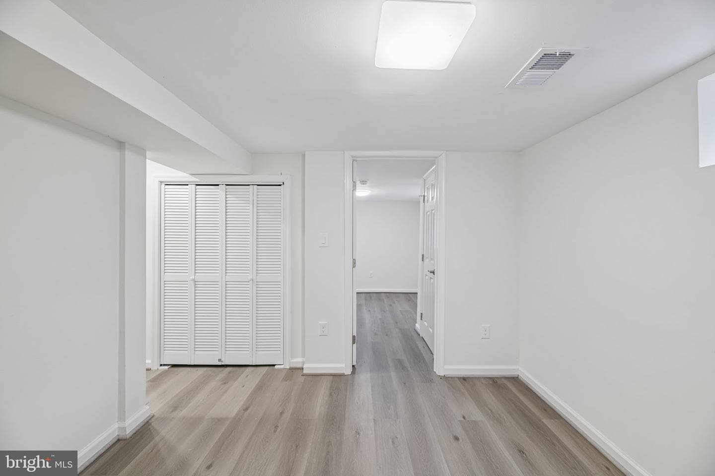 6710 Pine Grove photo 27