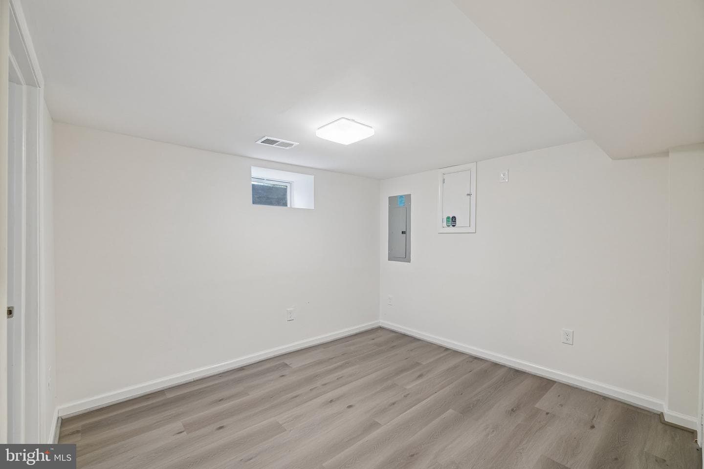 6710 Pine Grove photo 29