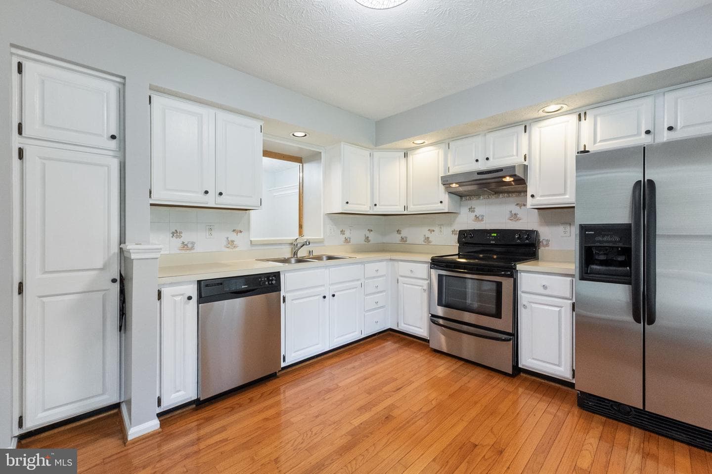 8553 Paragon Court photo 3