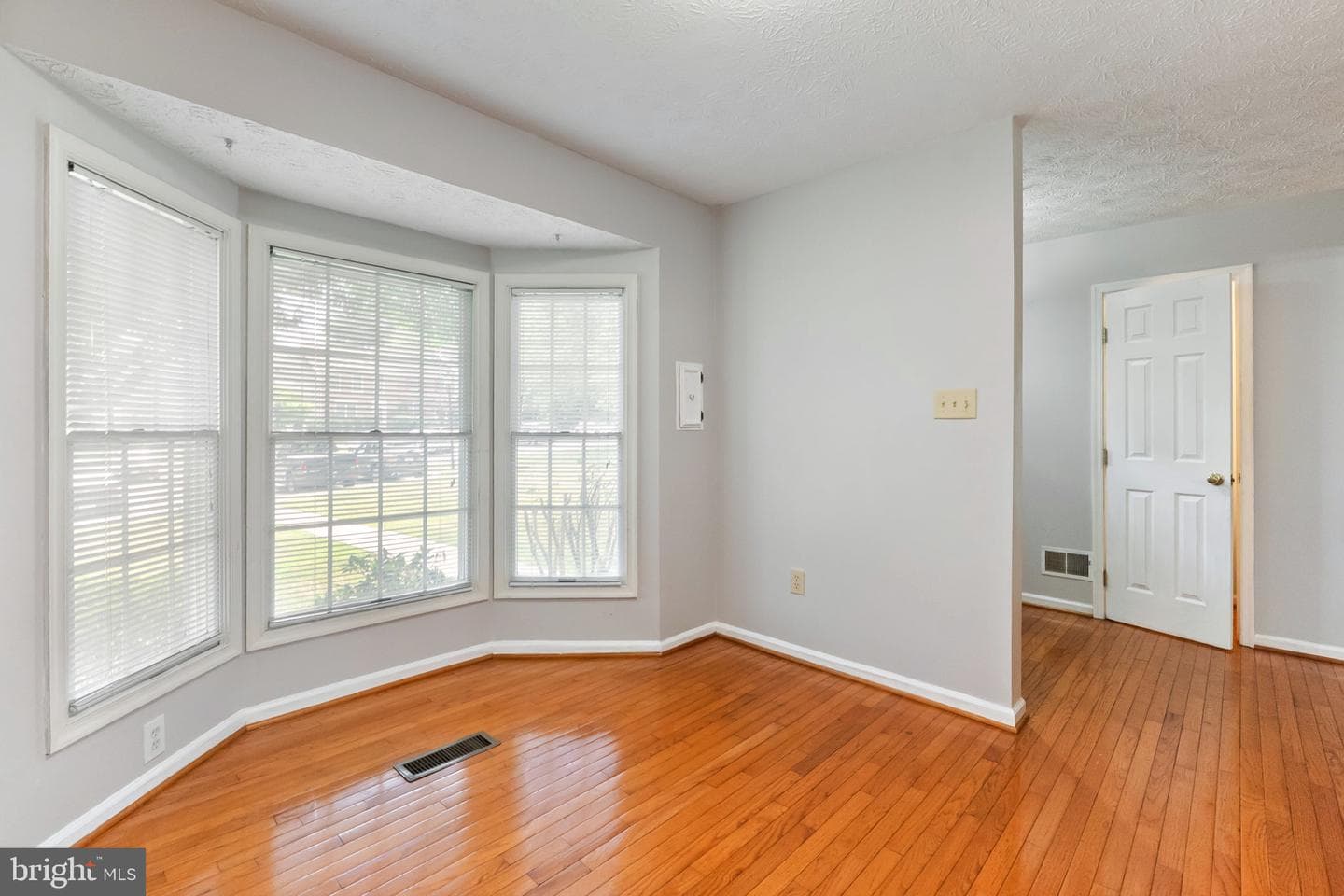 8553 Paragon Court photo 5