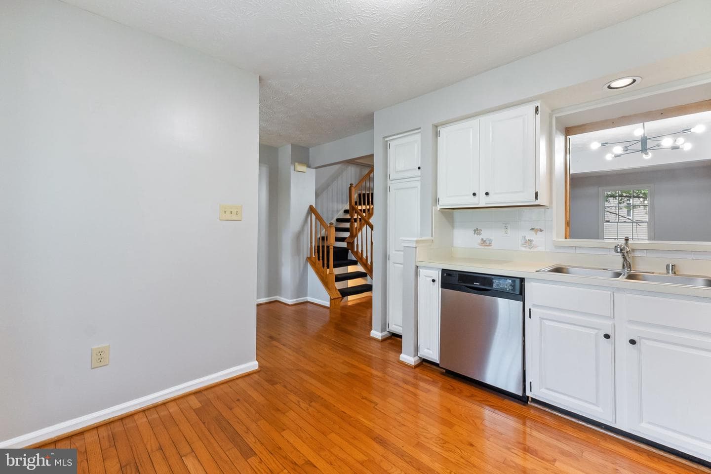 8553 Paragon Court photo 6