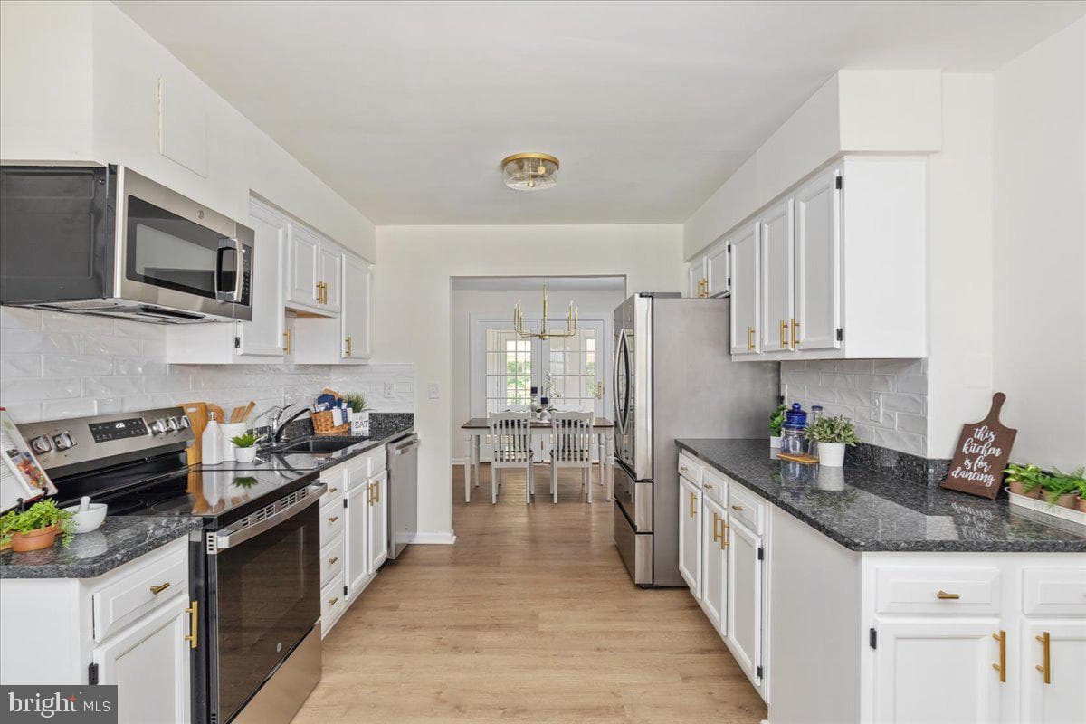 13021 Chalfont Ave photo 10