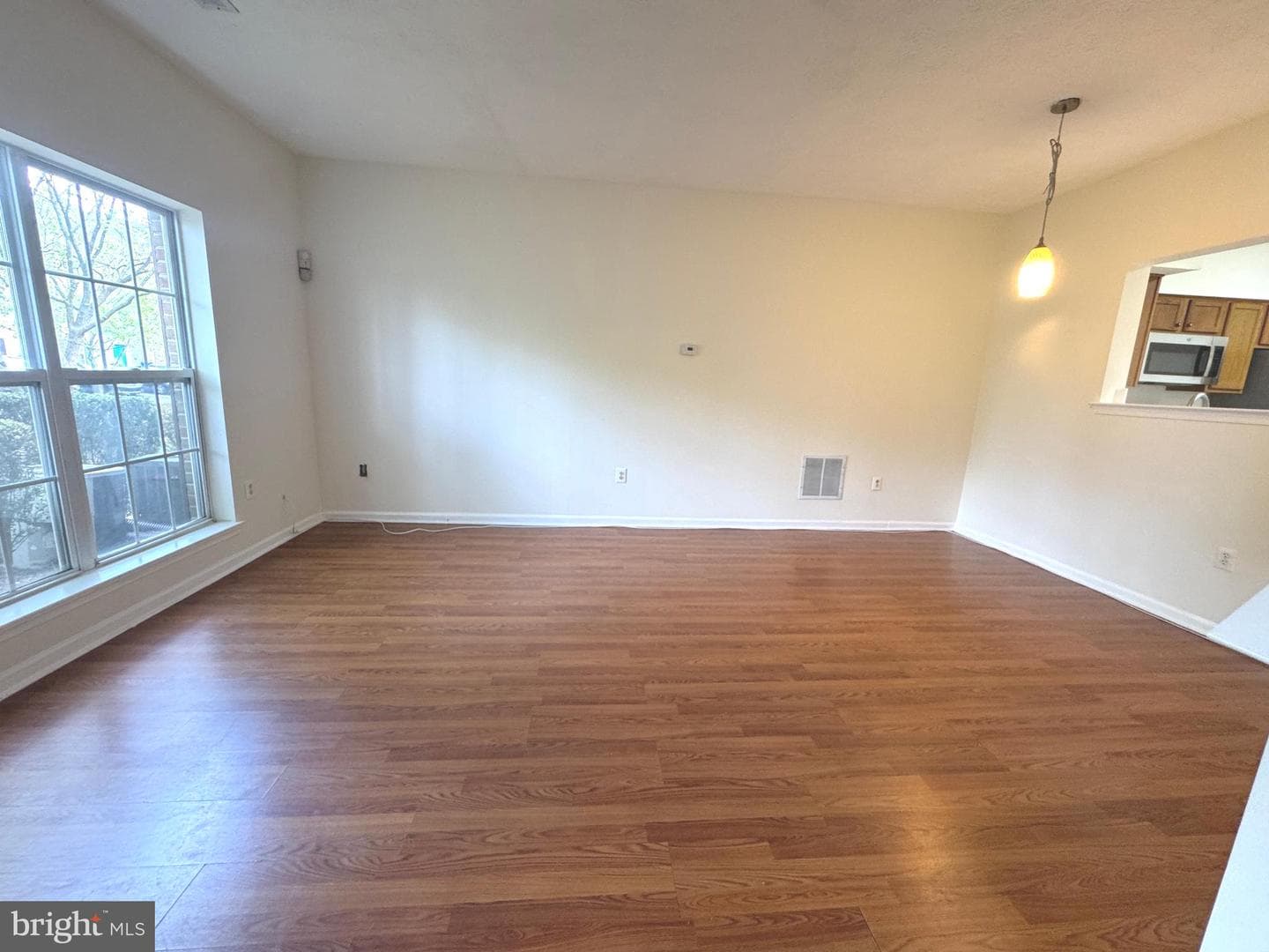 16501 Elmcrest Terrace photo 10