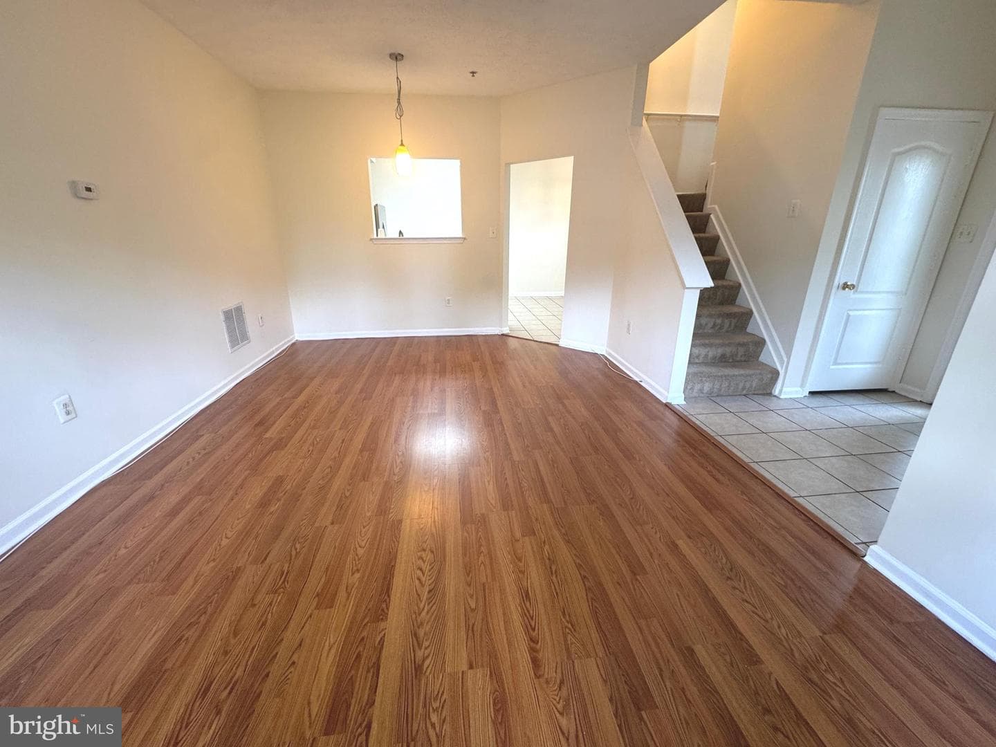 16501 Elmcrest Terrace photo 3