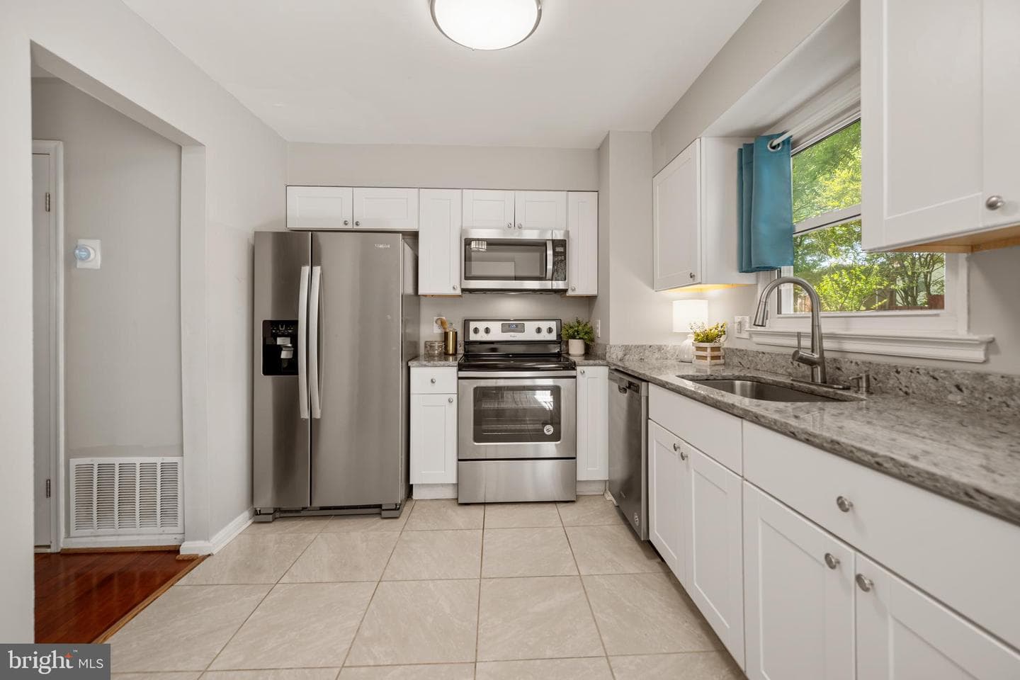 4058 Hanson Oaks Drive photo 4