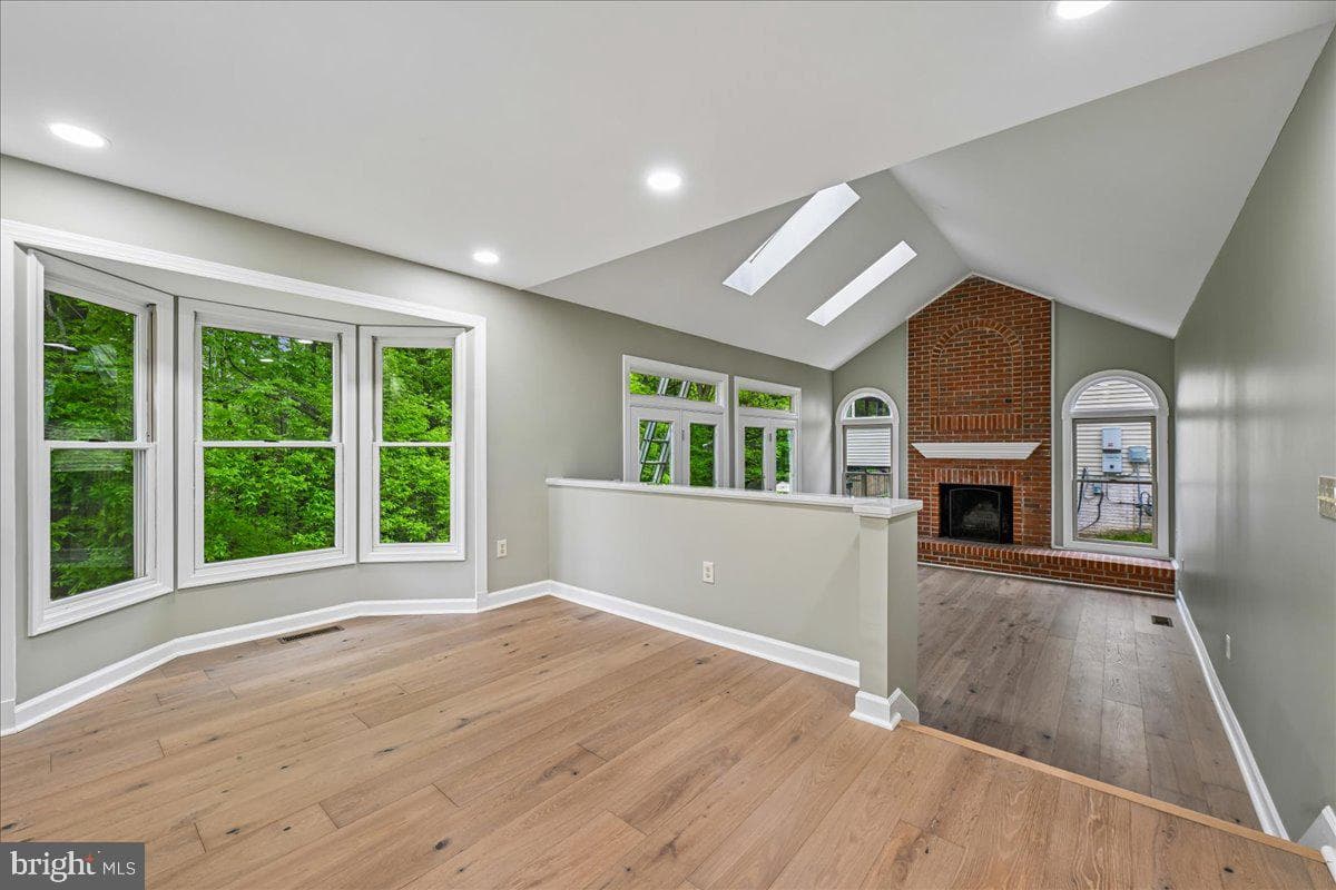 10611 Foxlake Drive photo 6