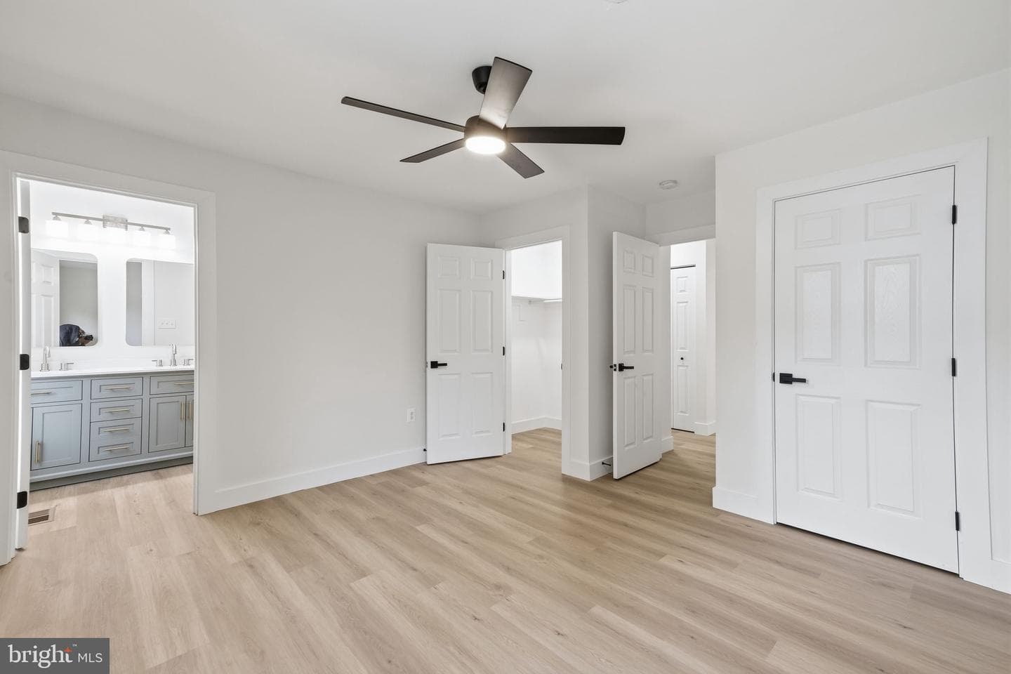 5919 Crown Street photo 13