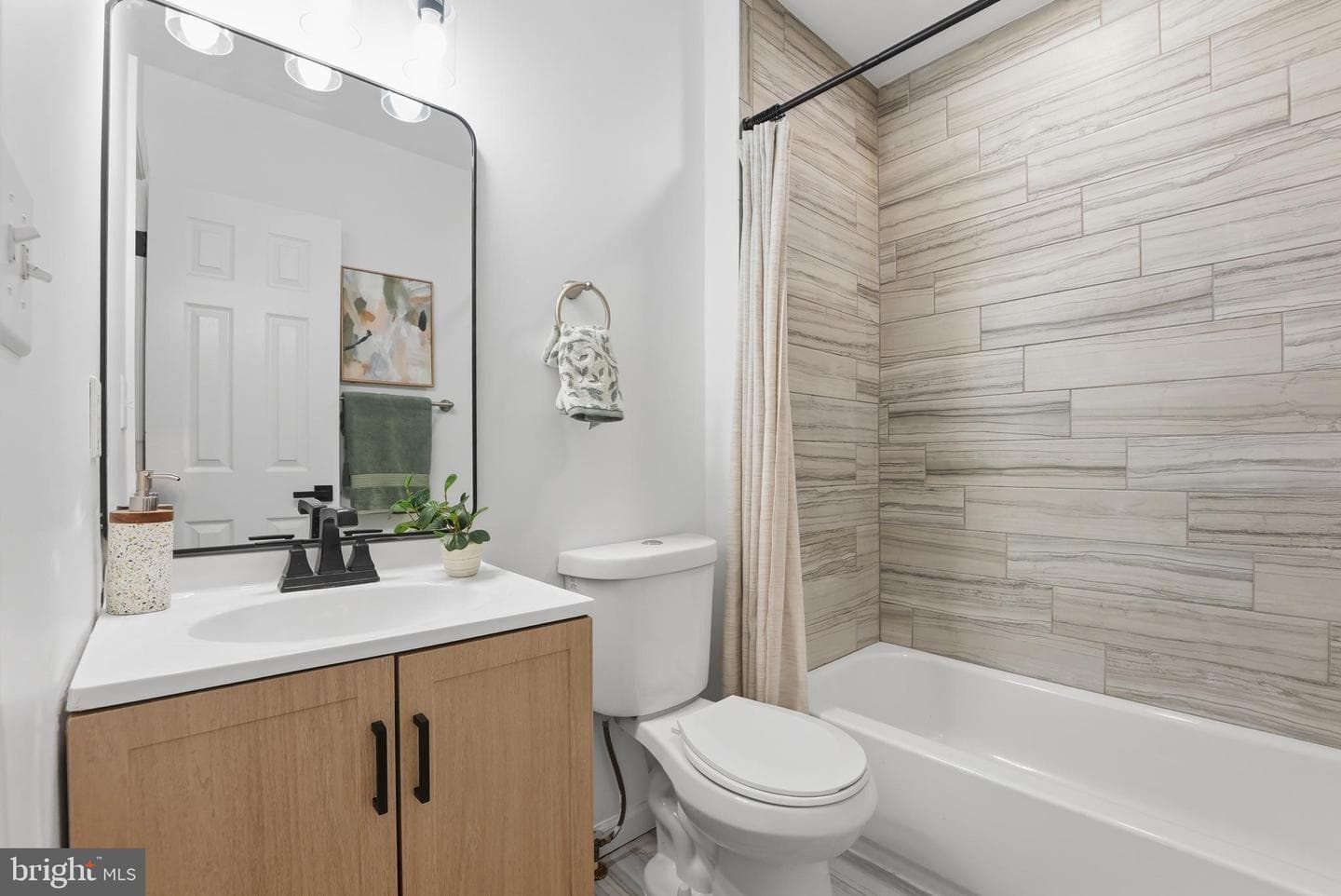 1126 Jansen Avenue photo 10