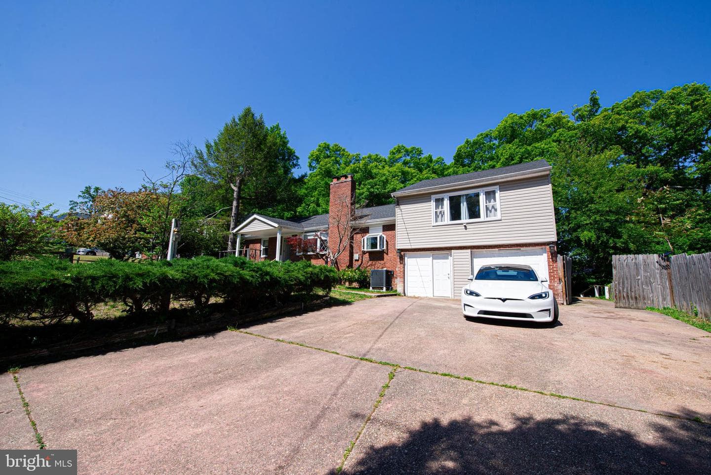 6201 Joyce Drive photo 2