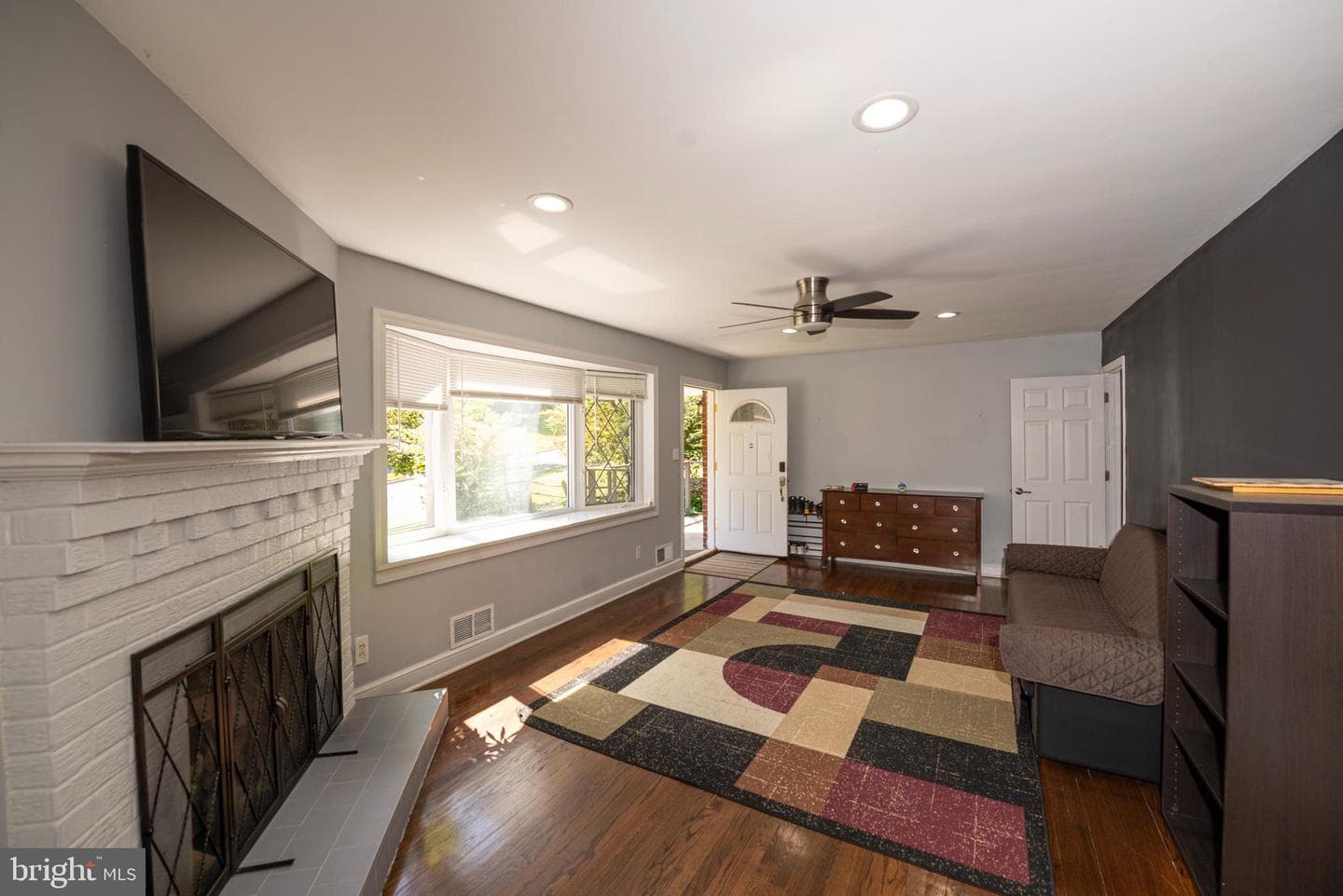 6201 Joyce Drive photo 9