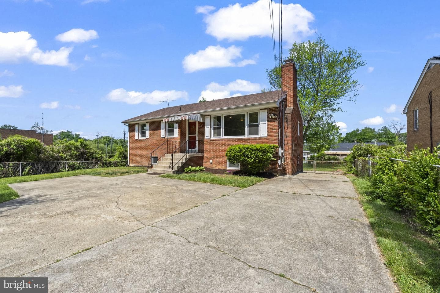 7109 Livingston Road photo 4