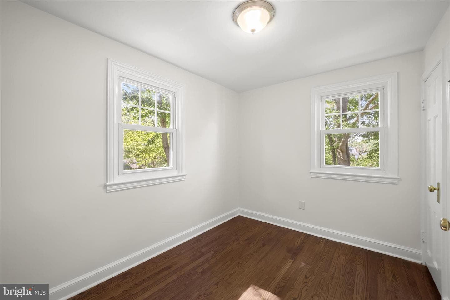 4911 Ravenswood Road photo 17
