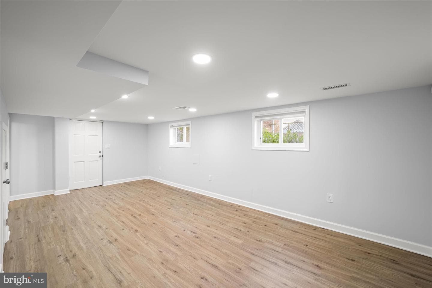 4911 Ravenswood Road photo 23