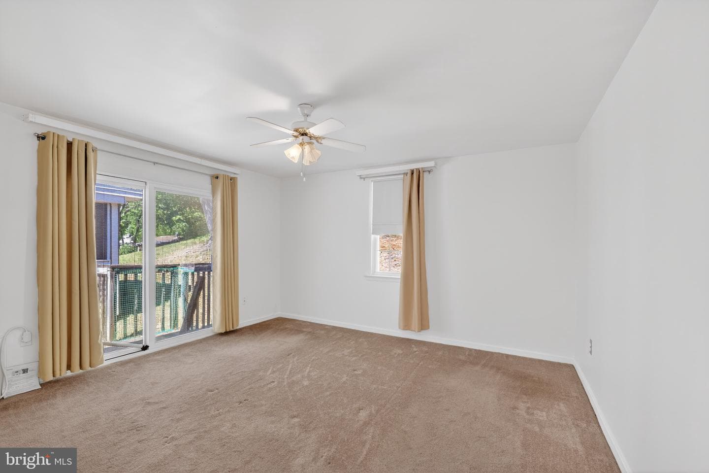 10702 Hollaway Drive photo 11