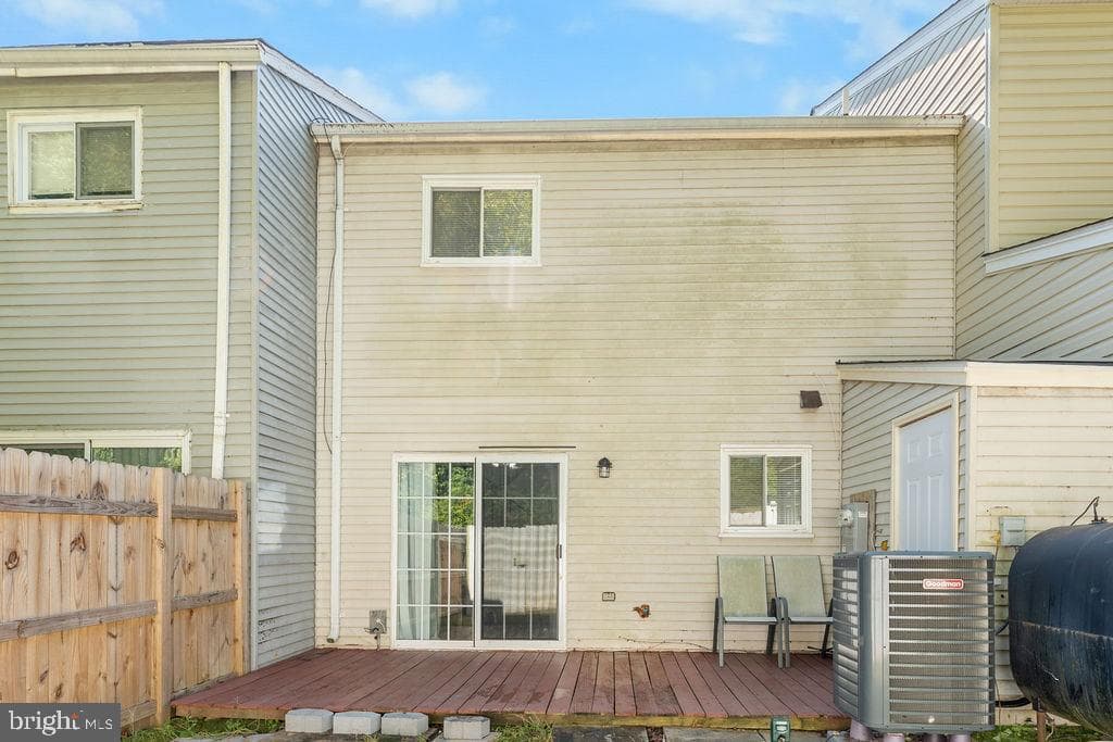 7714 Merrick Lane photo 29