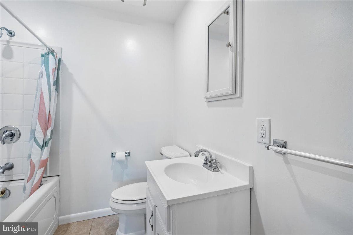 10909 Fleetwood Drive photo 13