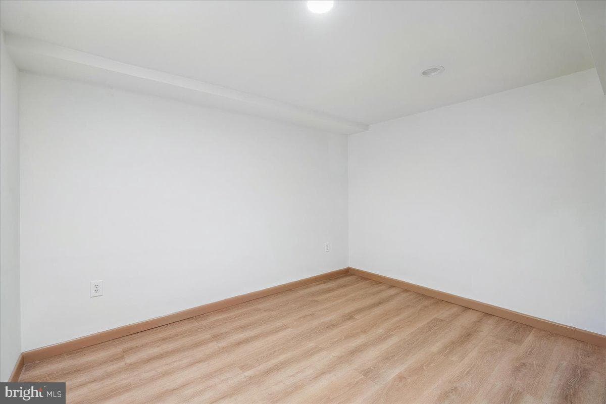 10909 Fleetwood Drive photo 20