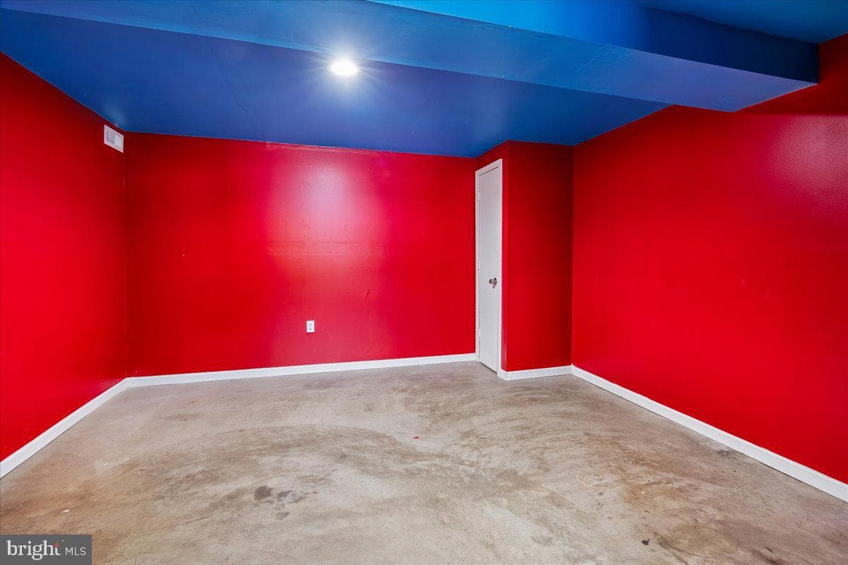 10909 Fleetwood Drive photo 21