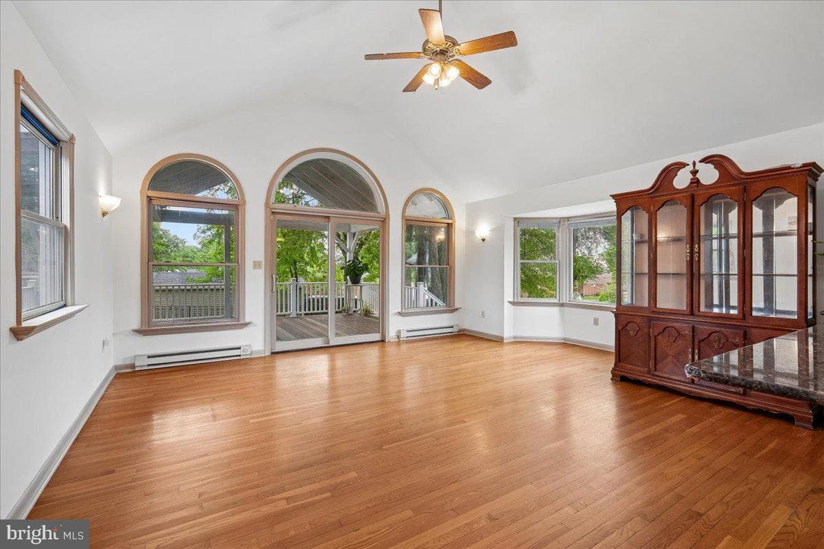 10909 Fleetwood Drive photo 6